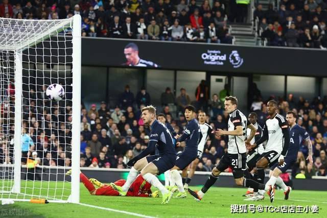 比利时首相的爱猫发帖讽刺FIFA：“红牌？”我照样继续踢！